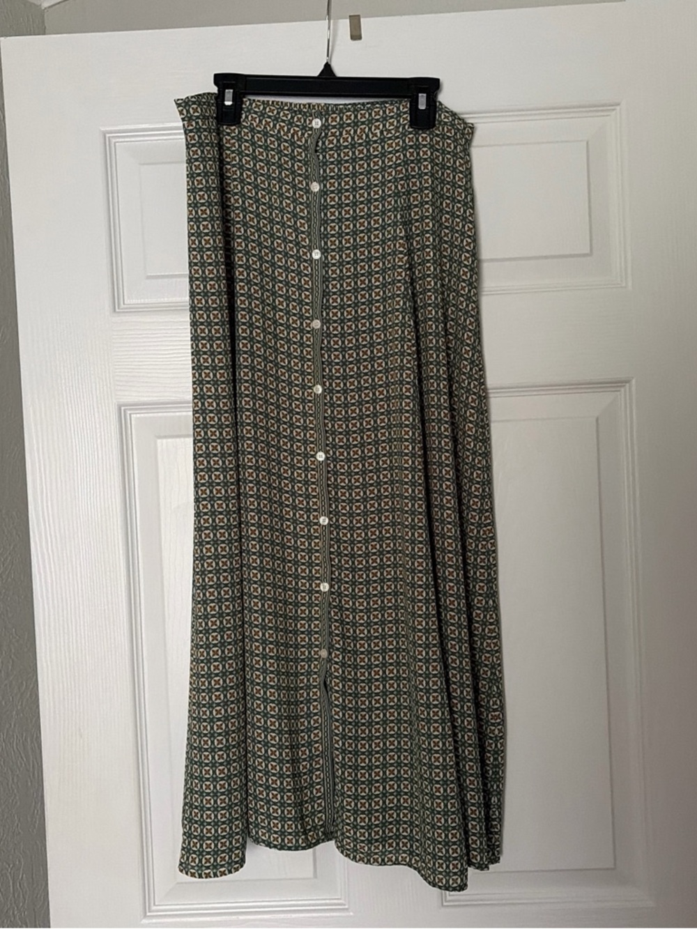 Max Studio Green Patterned Button-Front Maxi Skirt